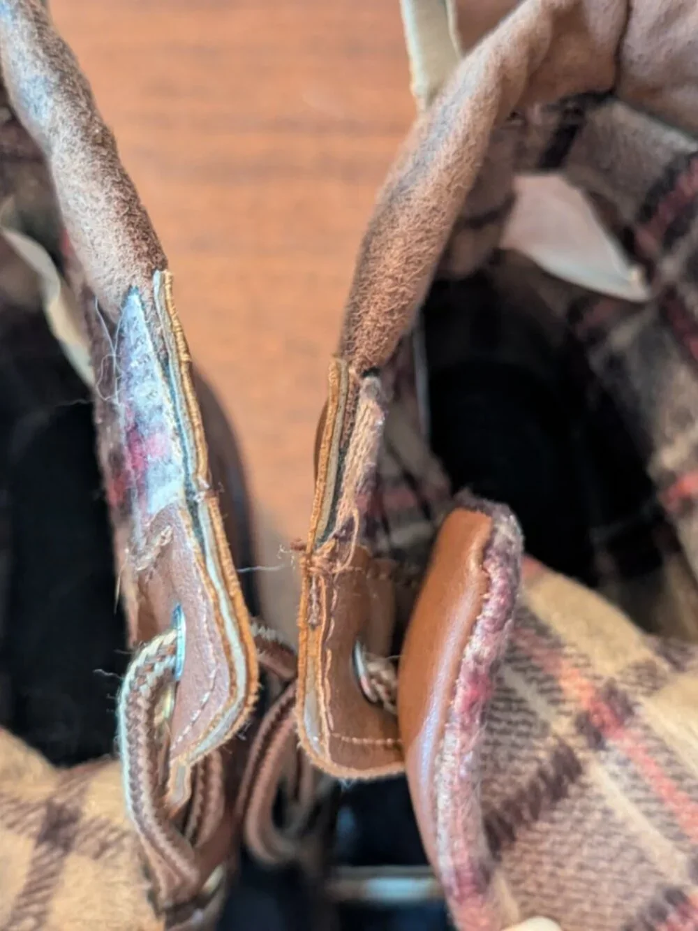 Adrienne Vittadini Girls Duck Boots - Size 1 - EUC